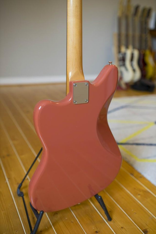 Fender Jaguar MIJ - Fiesta red