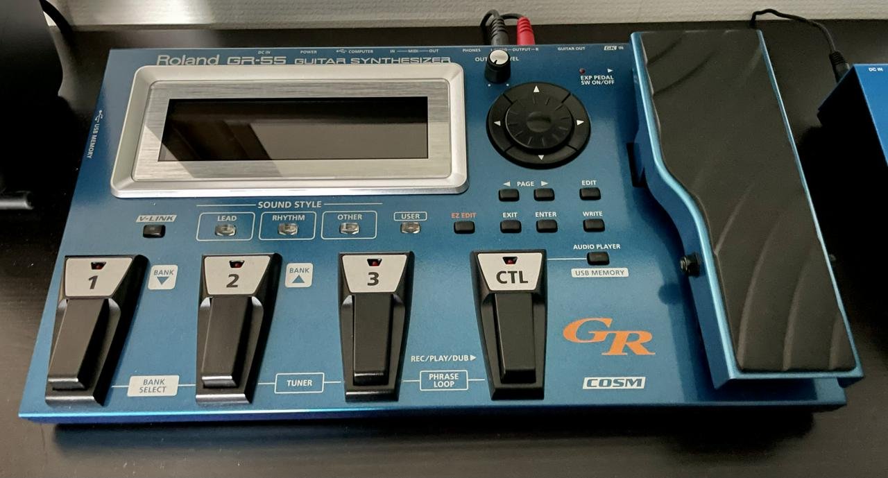 Roland GR55 Guitar Synth