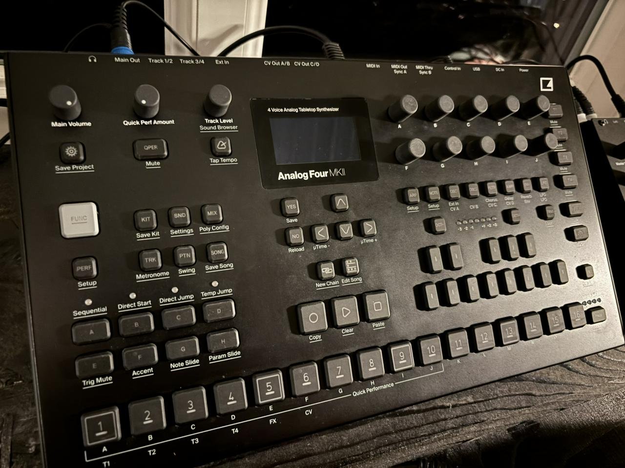 Elektron Analog Four MK2 / MKII