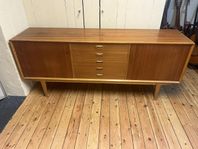 Sideboard i teak (exclusivt)