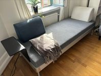 Soffa schäslong med sidobord