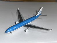 Modellflygplan, KLM A330, herpa (prismatch!)