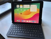 Tangetbord till iPad - Logitech Slim Folio