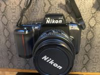 Nikon F-601 i fungerande gott skick.