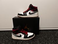 Air Jordan 1 Mid ’Gym Red’ 2023