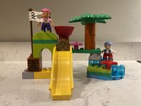 Lego Duplo 5 st kompletta set och en kasse med duplo