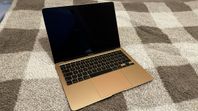 Apple MacBook Air (2020) 13.3" | i3 |