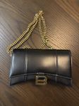 Balenciaga HOURGLASS WALLET ON CHAIN BOX IN BLACK