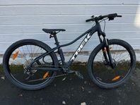 Trek Marlin 7 27,5” 10-vxl singelklinga framdämpad hydr d