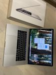 MacBook Pro 15 2018 i7/ 16GB/ 256GB 