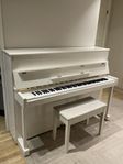 Yamaha piano 