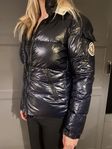 moncler jacka dam storlek M/S