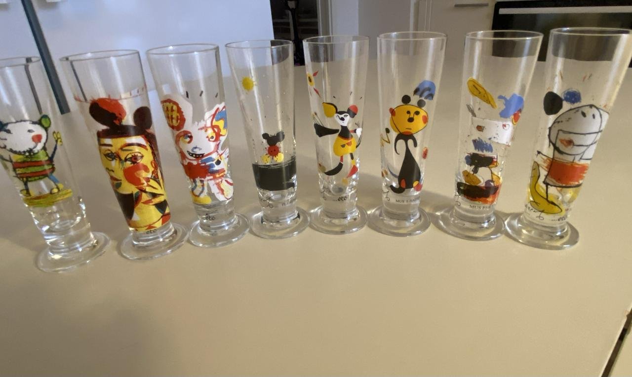 Lasse Åberg / 8 snappsglas