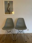 Eames Vitra plasic chair 