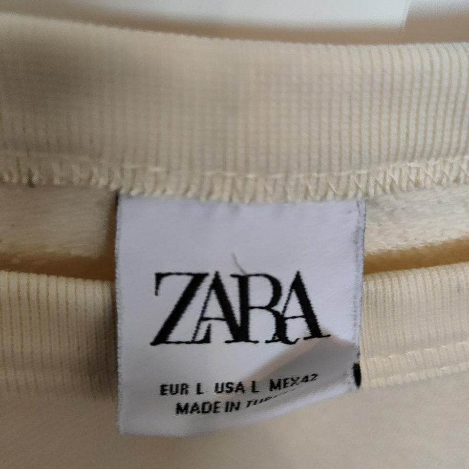 Zara Beige Sweatshirt Storlek...