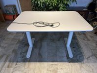 IKEA BEKANT skrivbord - elektrisk höj/sänkbar 120 x 80 VIT