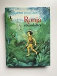 Boken RONJA RÖVARDOTTER av Astrid Lindgren.