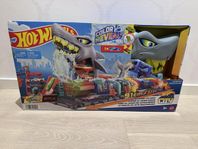 Hot Wheels City Ultra Shark Car Wash