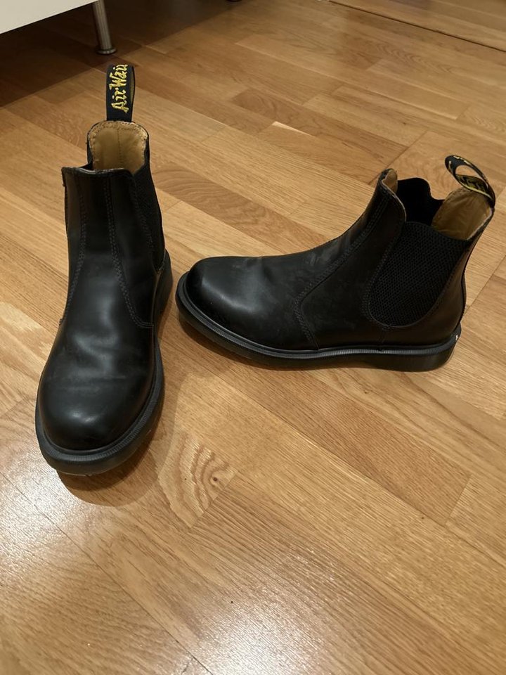 Dr Martens chelsea boots