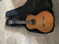 Gitarr Yamaha C45 inkl fodral 