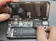 Sprucken IPHONE Skärm eller Batteri! Fixar SNABBT & billigt