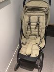 Cybex Eezy S Twist+2 Sittvagn i färgen Almond Beige.