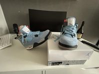 Jordan 4 ”university blue” storlek 42