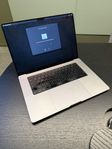 MacBook Pro (16 tum, 2021) - Apple M1 Max, 32GB, 1TB SSD