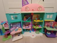 Gabby's dollhouse 