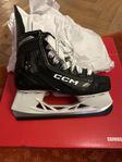 Hockey skridskor CCM AS-550 stl 33,5 (US 2)