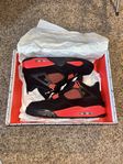 jordan 4 red thunder skor