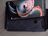 Oneplus 5T 8ram 128gb. ladd+skal+hörlura