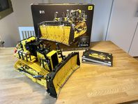 Lego Technic 42131 CAT D11 Bulldozer 