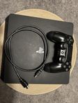 PlayStation 4 (slim edition) med handkontroll  