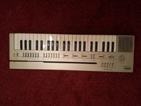 Yamaha Portasound PC-100 keyboard