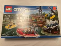 Lego City Crooks hideout (60068)