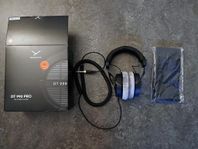 beyerdynamic DT-990 Pro