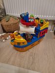 Megabloks piratskepp med flera figurer och delar