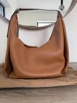 Toteme hobo väska beige/camel