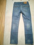 Jeans i storlek 140 cm