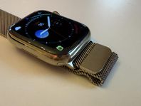 Lyxig Apple Watch 9 Guld 45mm i fint skick LTE (datakort)