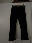 Svarta jeans stl 36 Lindex