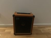 Förstärkare: Roland, modell: Cube-40