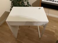 skrivbord från IKEA