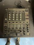 Pioneer DJM 600 mixer 