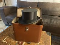 Chapeaue-Claque - Top hat