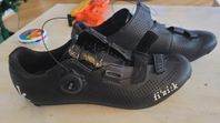 Cykelskor Fizik R4 strl 42,5