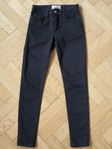 Acne studios svarta skinny jeans waist 24-30 400kr