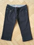 Svarta jeans med blingbling detaljer korta.waist 32,xxs300kr