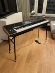 Korg kronos 2 (2015) 73 tangenter med stativ